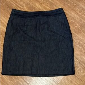 GAP Black Pencil Skirt Knee-length Work size 10 like new